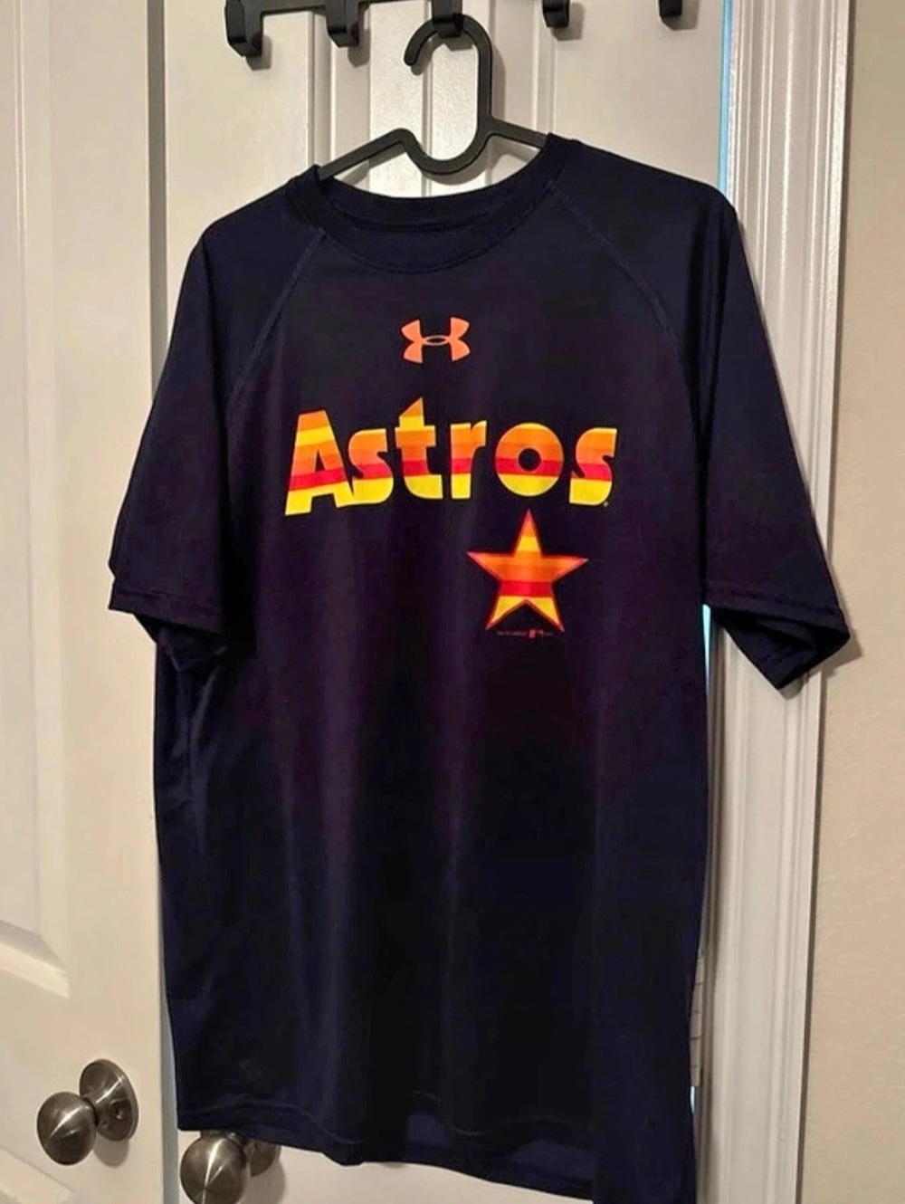 Under Armour Houston Astros Retro Rainbow Tee – Navy – Unisex Medium – Worn Once